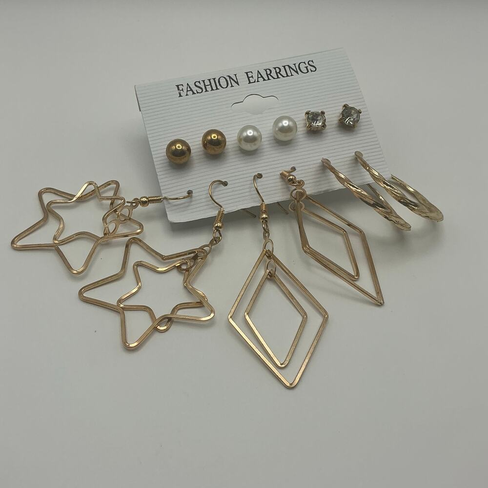 3/$25 - Shape Earrings Set - Picture 2 of 2